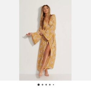 Billabong floral maxi wrap dress